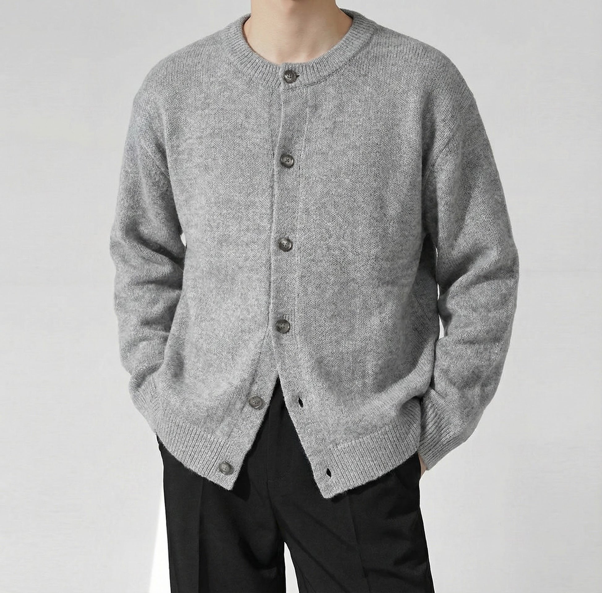 クルーネックカーディガン