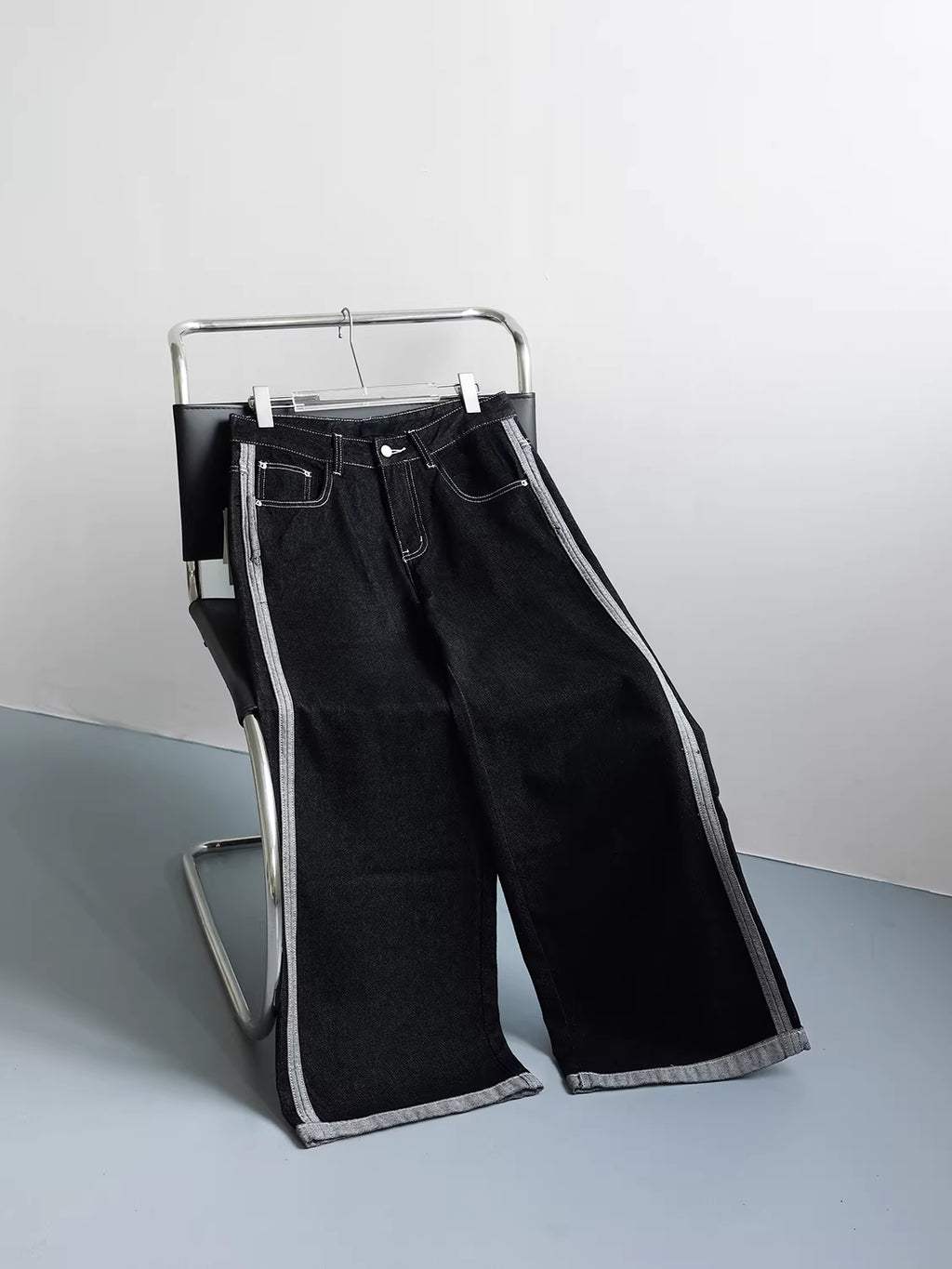 サイドアクセントワイドストレートデニム