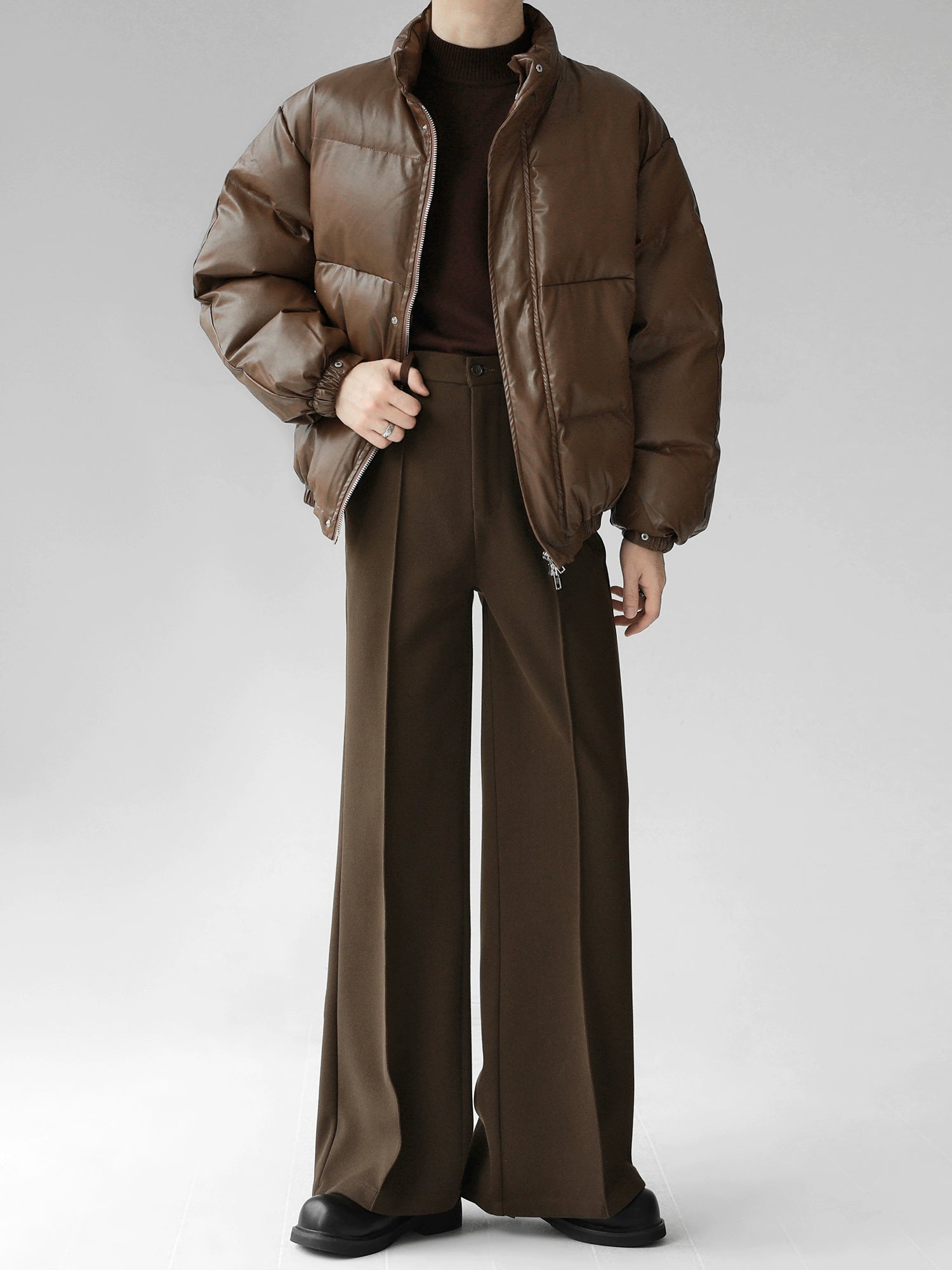 センタープレスワイドセミフレアスラックス