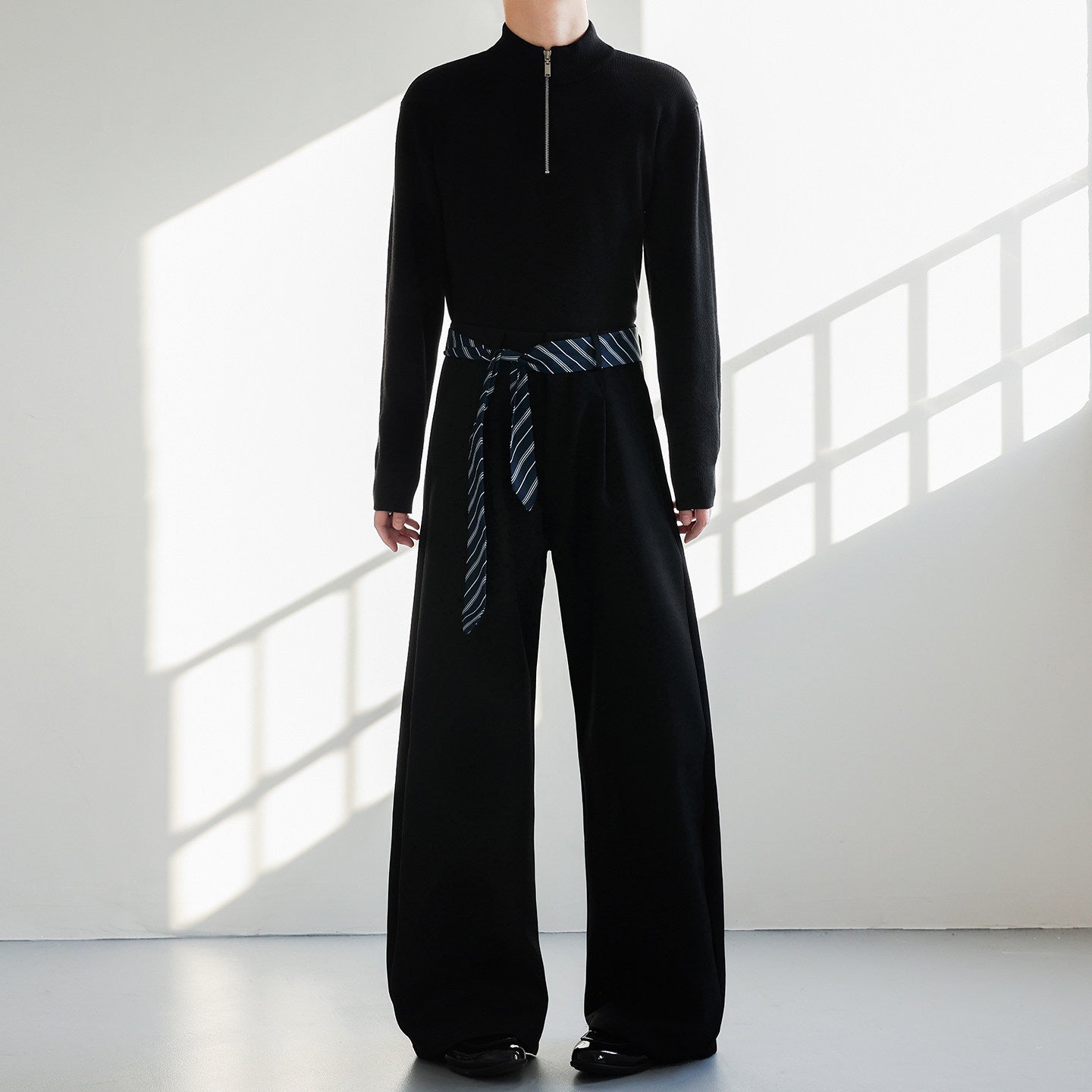 ネクタイディテールモードスラックス