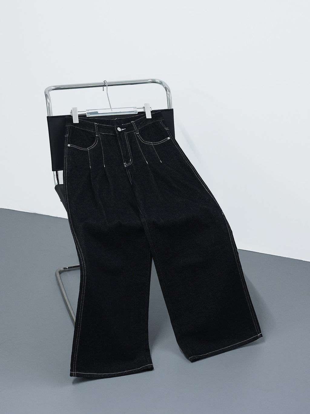 ミニマルフローワイドデニム