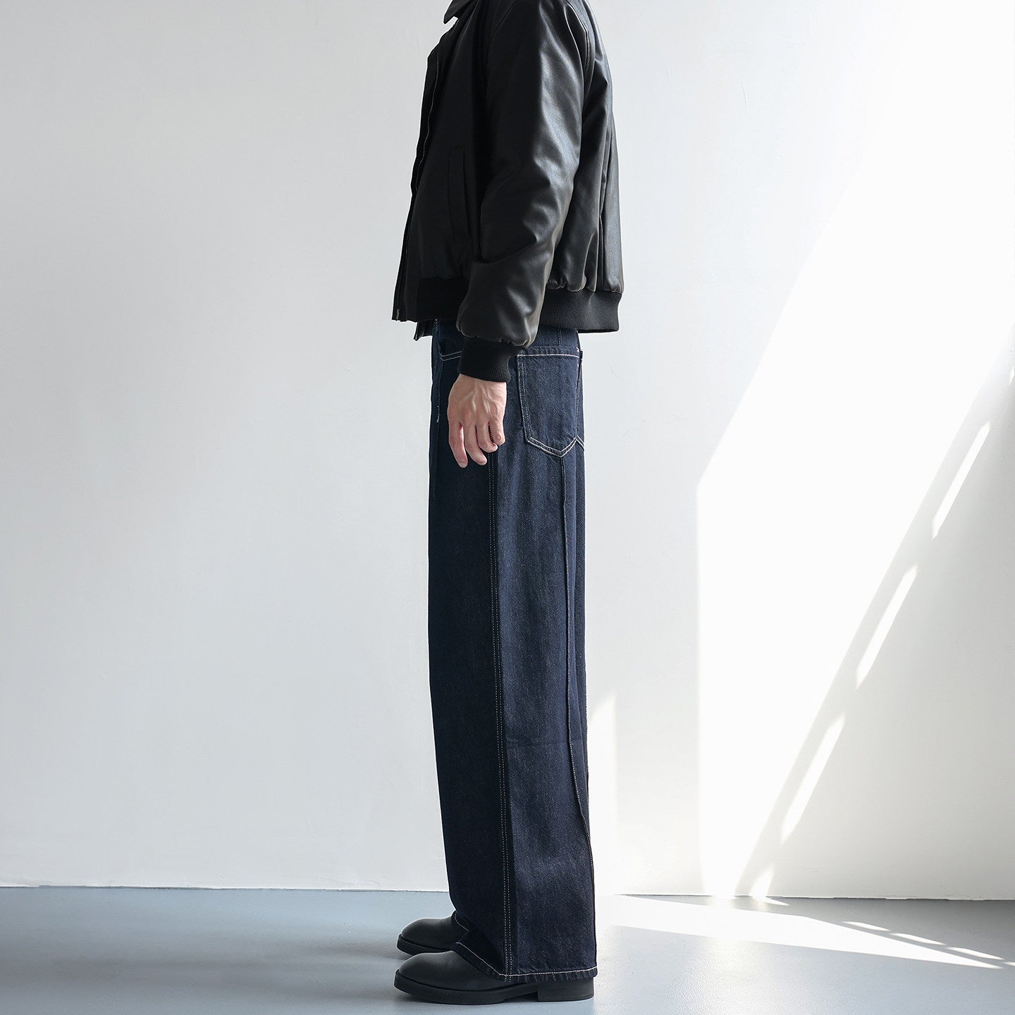 ミニマルフローワイドデニム