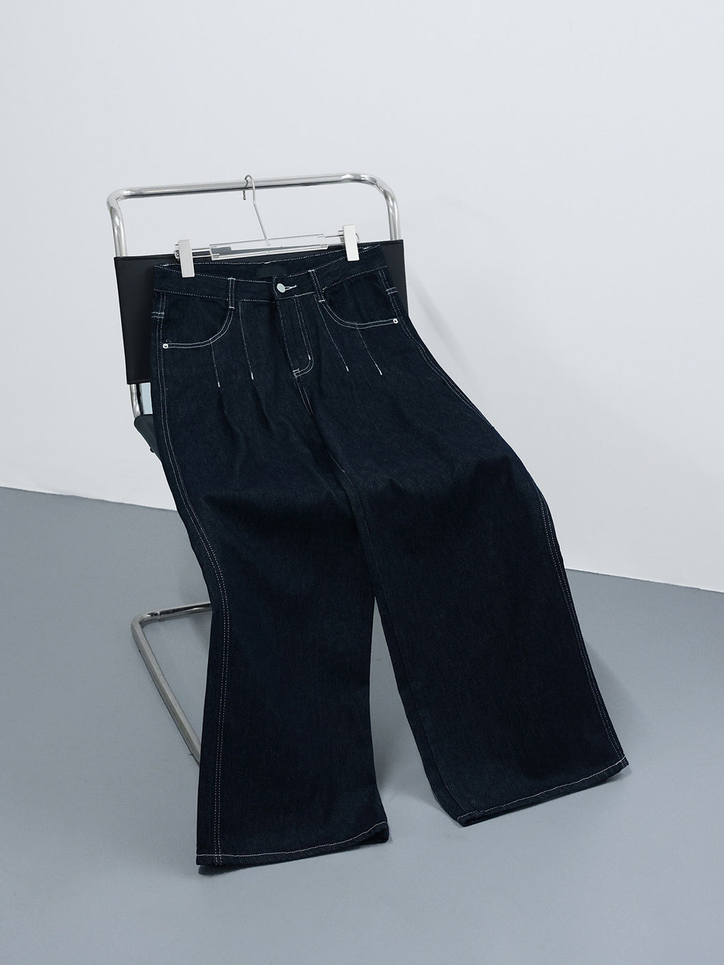 ミニマルフローワイドデニム